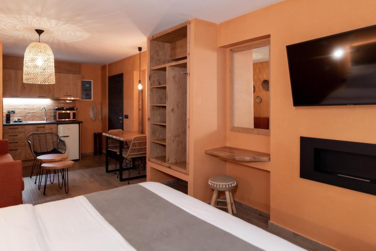 Minos By Agora Luxury Apartments In The Heart Of Heraklion 外观 照片